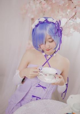 张芸京